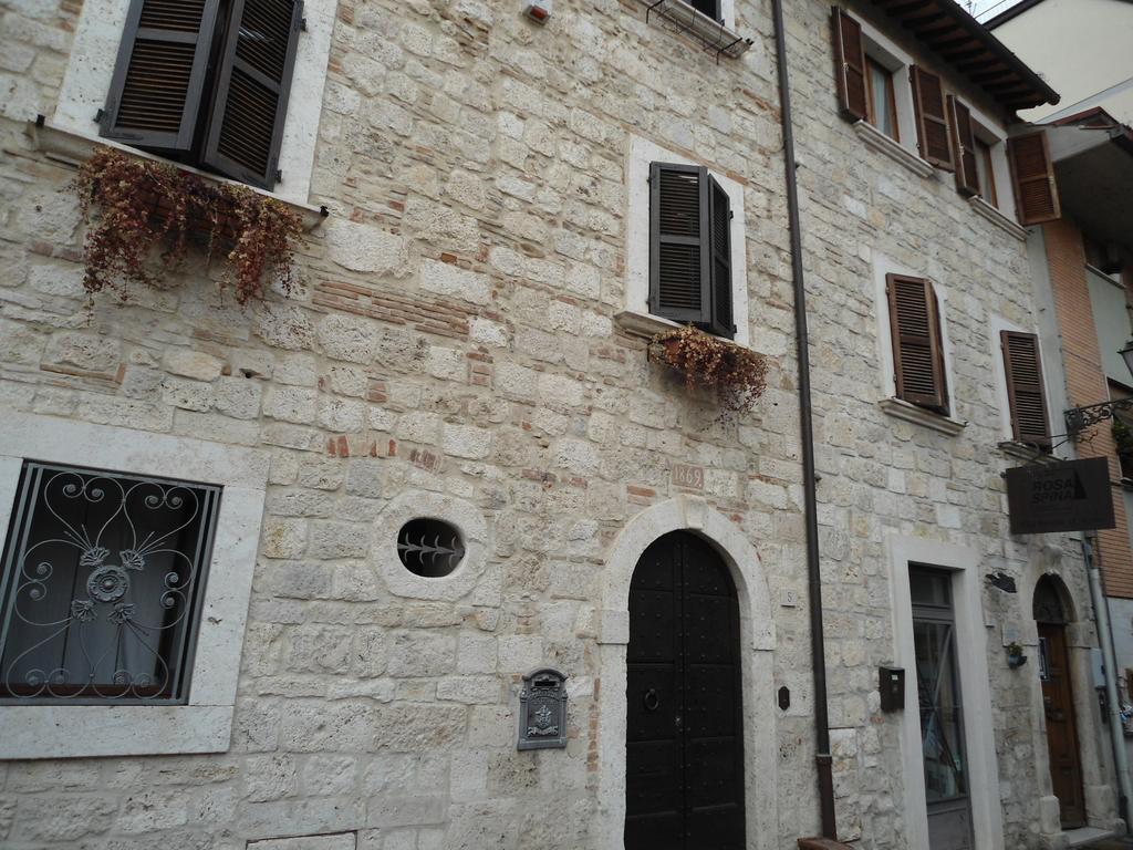 B&B Rosaspina Ascoli Piceno Exterior foto